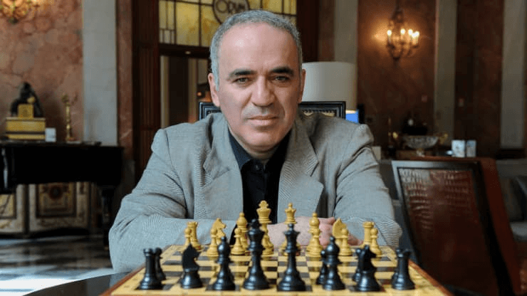 Play Like Garry Kasparov - Chess Lessons 