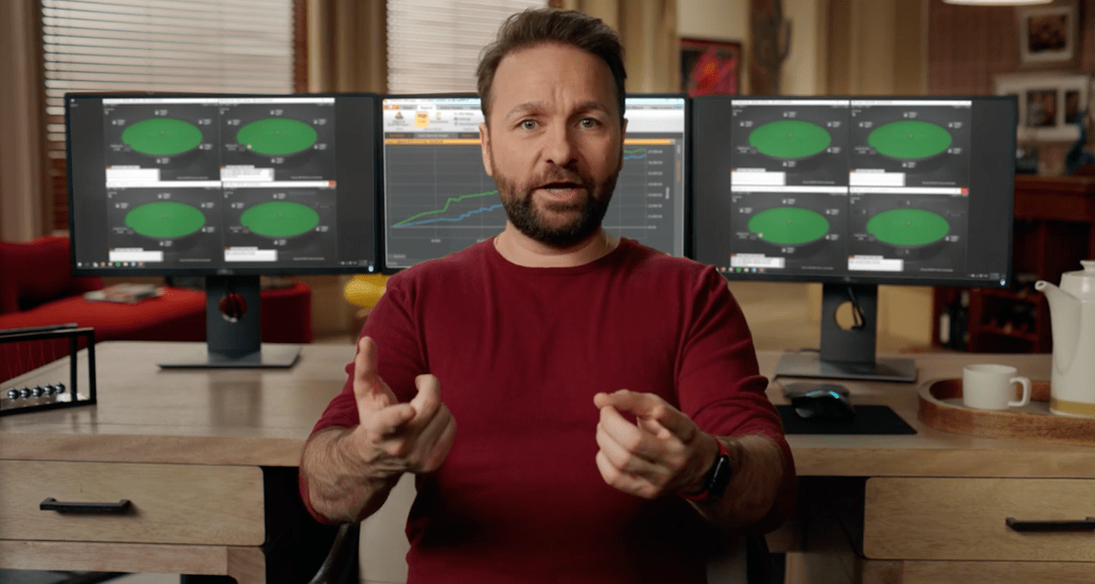 Daniel Negreanu lecturing in his MasterClass