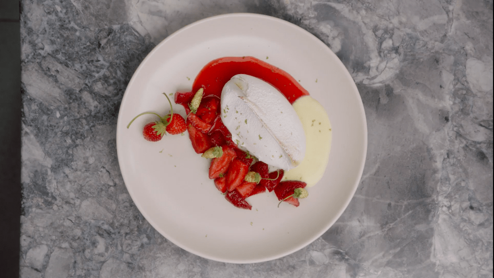 Plated photo of Thomas Keller's crème anglaise and meringue